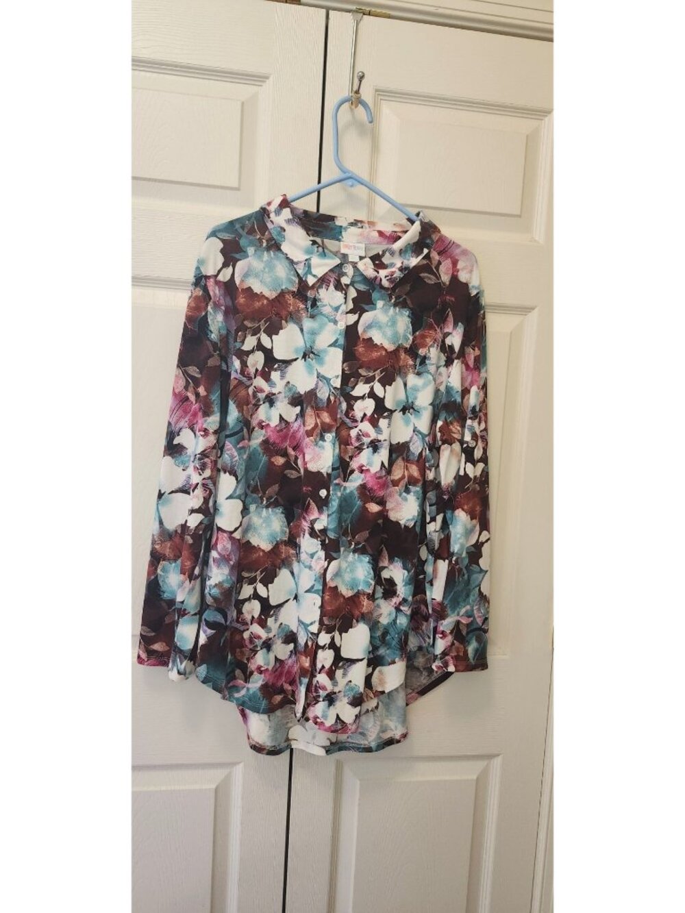 Women Lularoe Valentina Floral Button Up Blouse Shirt Long Sleeve Size 2XL